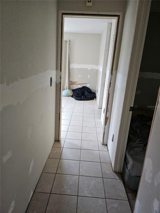 For Sale: $255,000 (3 beds, 2 baths, 1184 Square Feet)