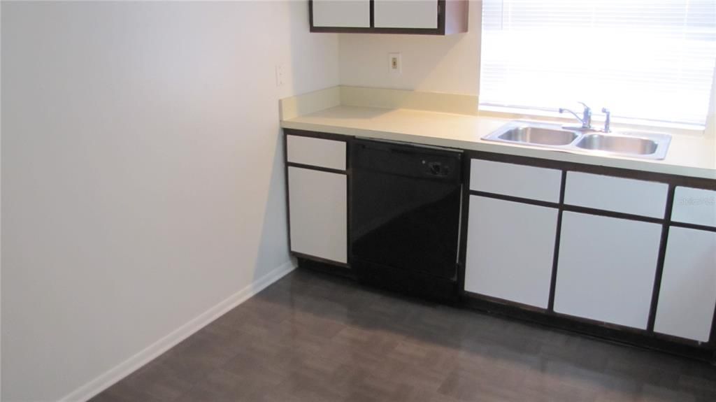 For Rent: $1,500 (2 beds, 2 baths, 1138 Square Feet)