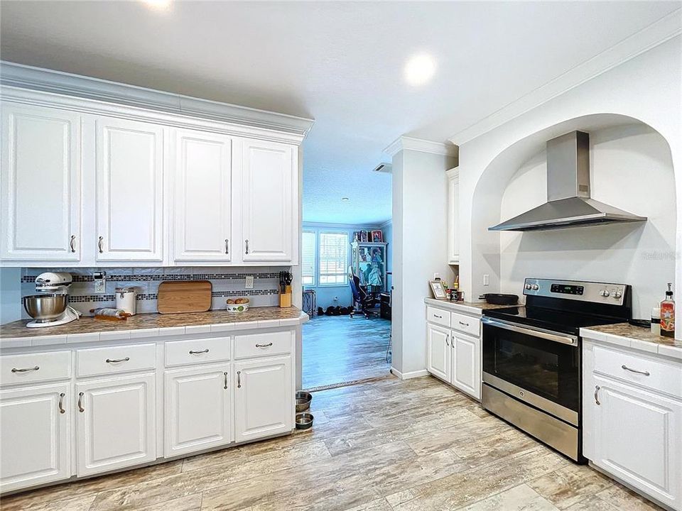 На продажу: $899,900 (4 спален, 3 ванн, 2820 Квадратных фут)