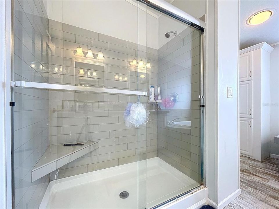 На продажу: $899,900 (4 спален, 3 ванн, 2820 Квадратных фут)