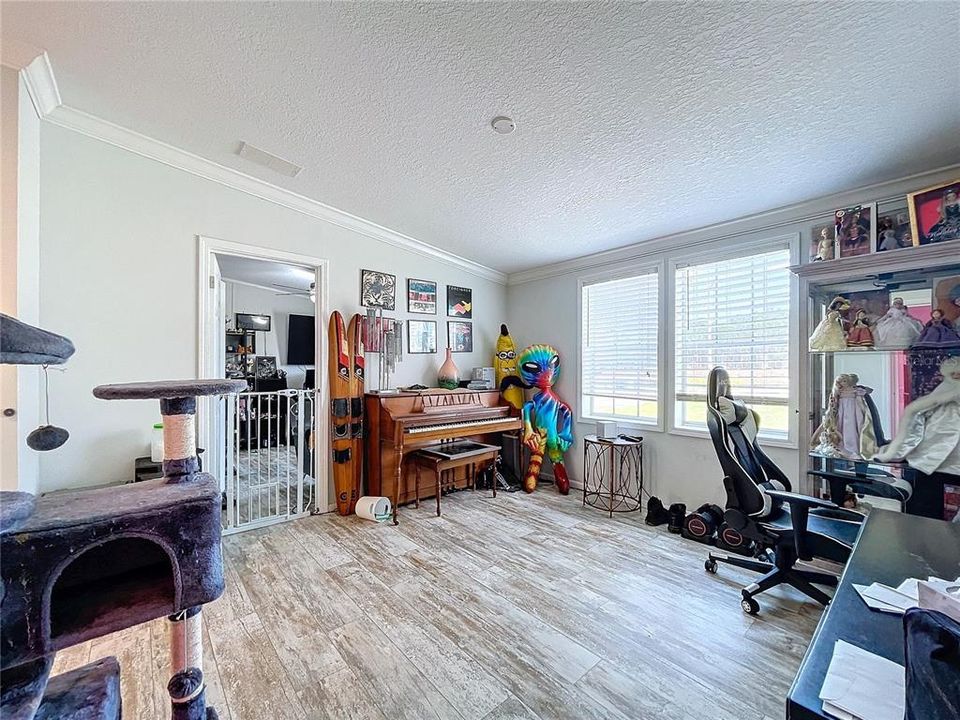 На продажу: $899,900 (4 спален, 3 ванн, 2820 Квадратных фут)