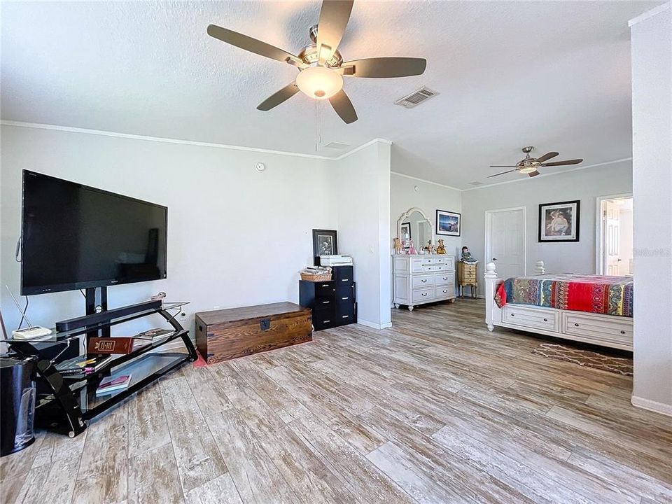 На продажу: $899,900 (4 спален, 3 ванн, 2820 Квадратных фут)