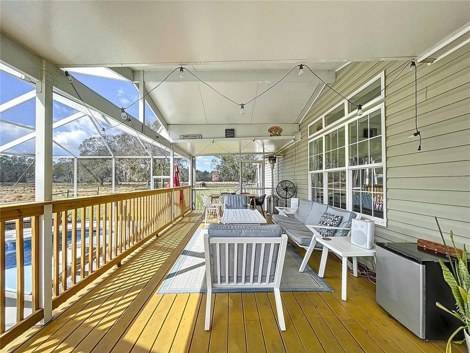 На продажу: $899,900 (4 спален, 3 ванн, 2820 Квадратных фут)