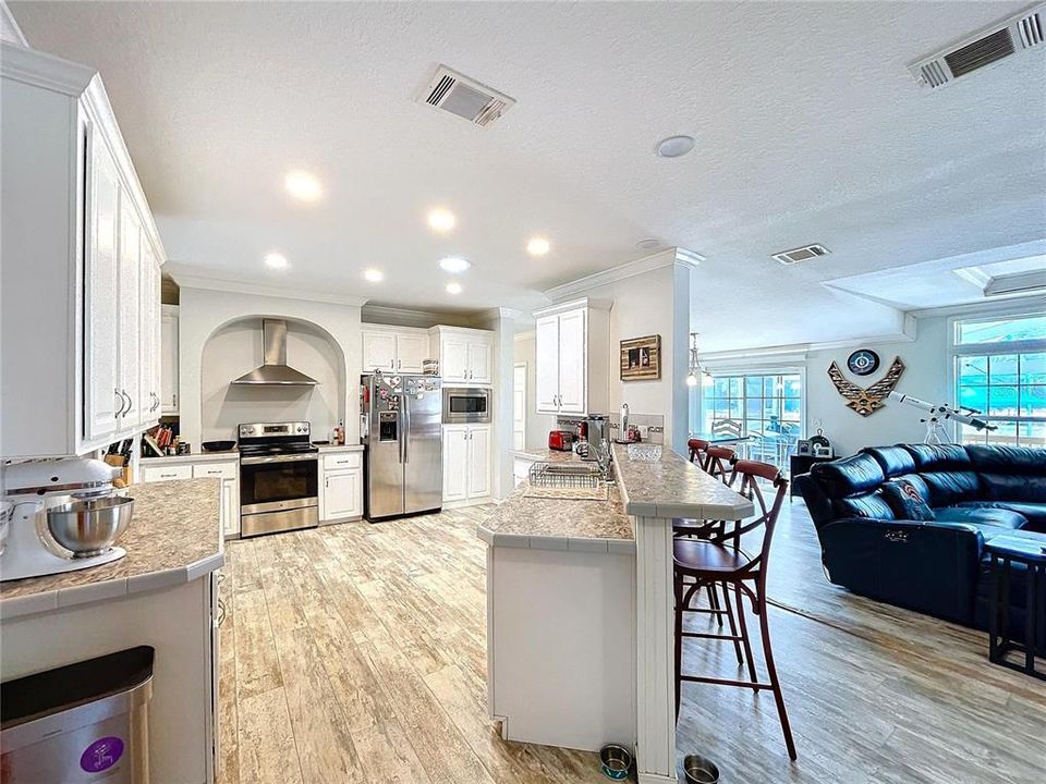 На продажу: $899,900 (4 спален, 3 ванн, 2820 Квадратных фут)