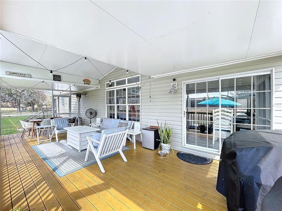 На продажу: $899,900 (4 спален, 3 ванн, 2820 Квадратных фут)