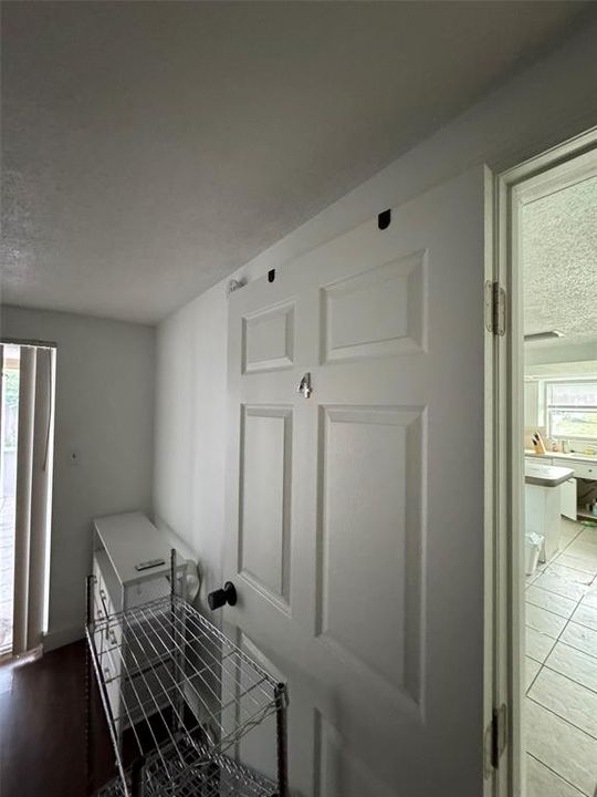 合同活跃: $180,000 (6 贝兹, 2 浴室, 1622 平方英尺)