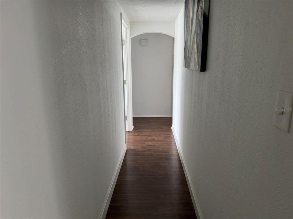 合同活跃: $180,000 (6 贝兹, 2 浴室, 1622 平方英尺)