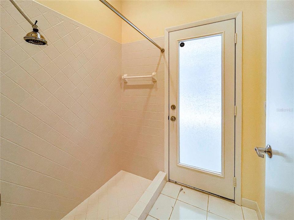 En Renta: $3,395 (3 camas, 3 baños, 2641 Pies cuadrados)