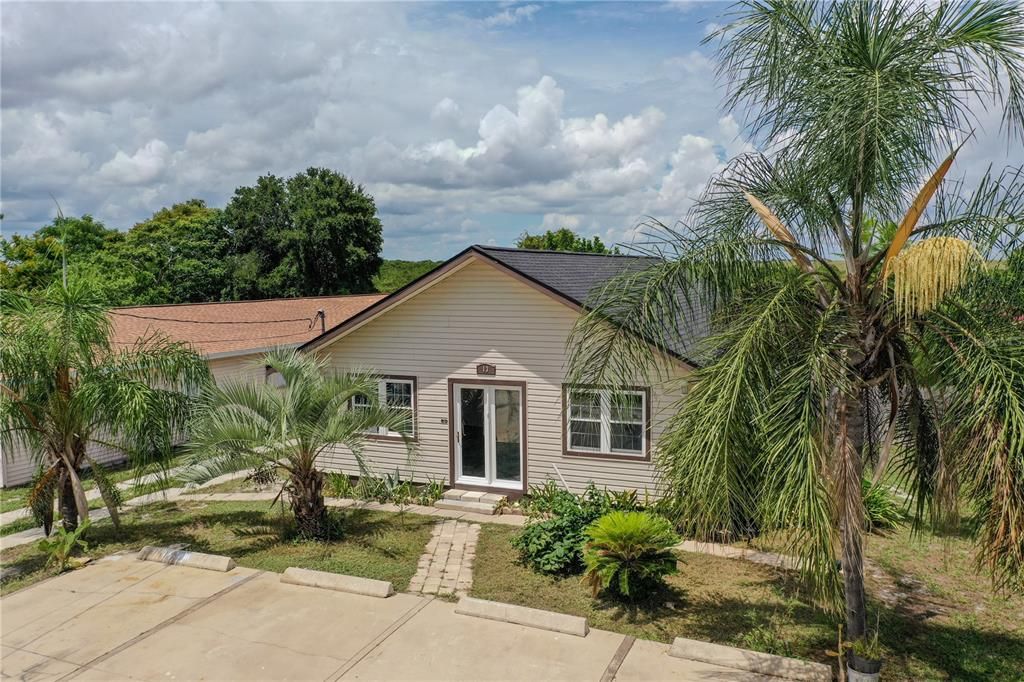 Recently Sold: $210,000 (3 beds, 2 baths, 1288 Square Feet)