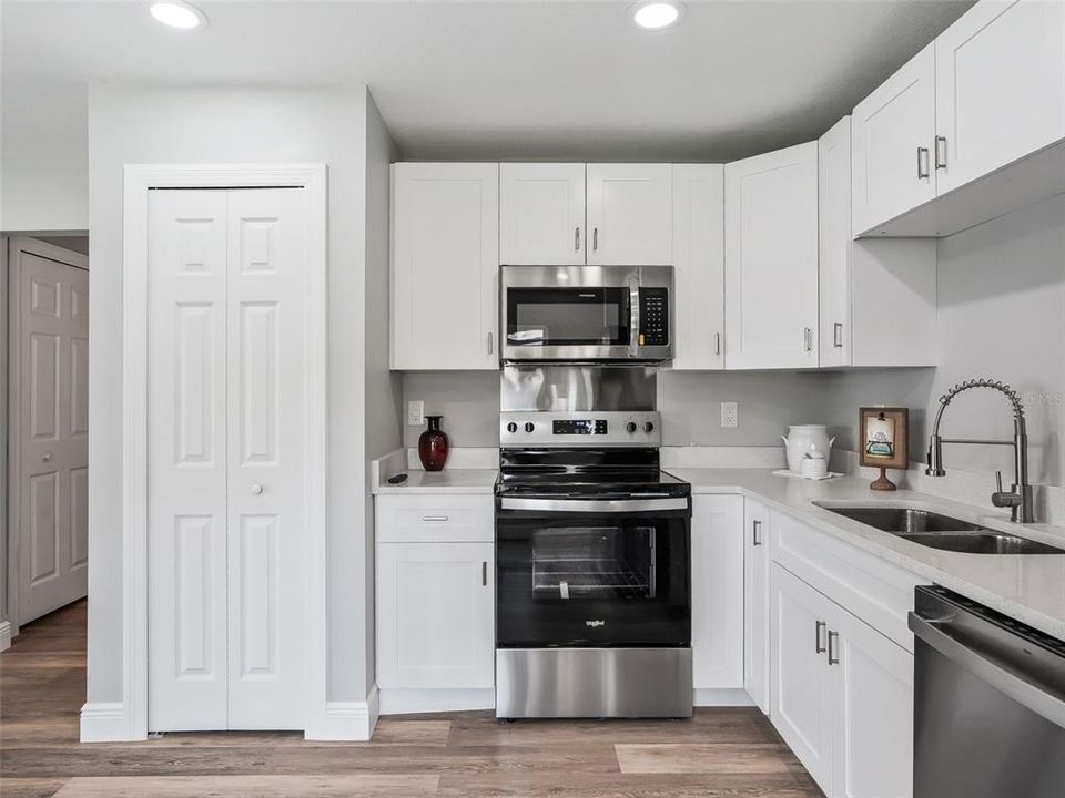 待售: $239,900 (3 贝兹, 2 浴室, 1333 平方英尺)