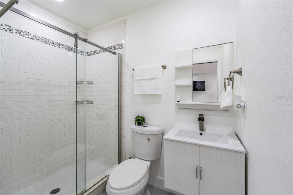 Activo con contrato: $789,000 (4 camas, 2 baños, 2041 Pies cuadrados)