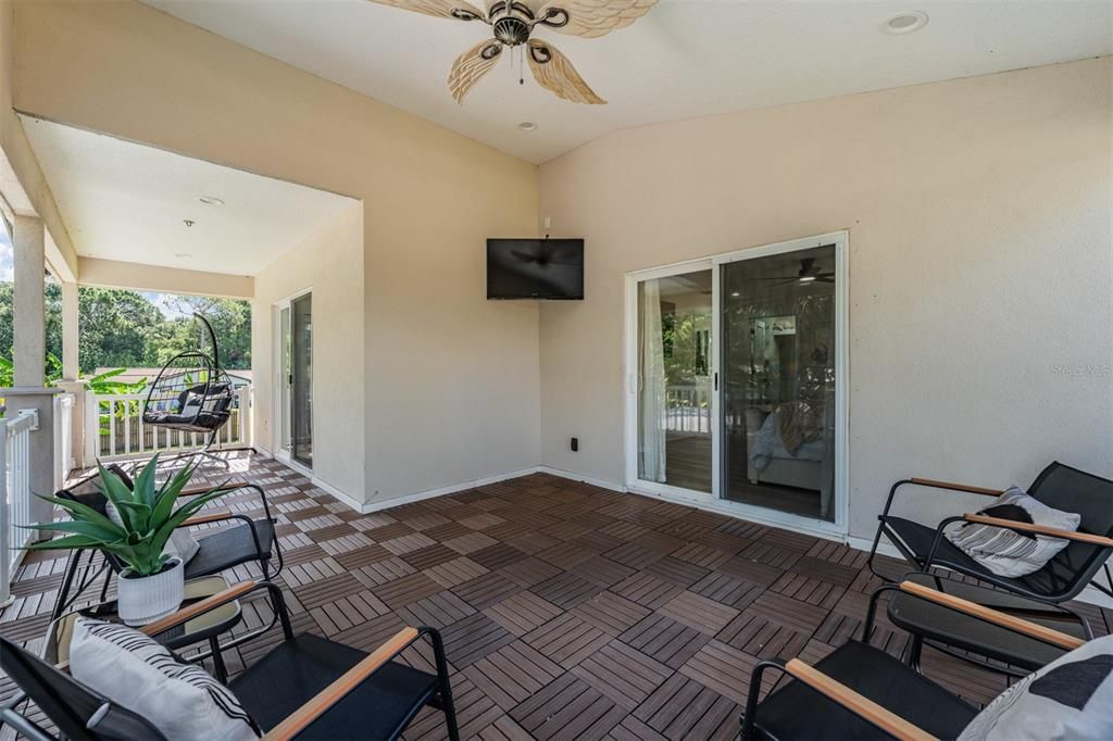 Activo con contrato: $789,000 (4 camas, 2 baños, 2041 Pies cuadrados)