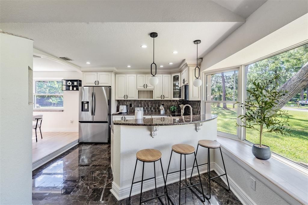 Activo con contrato: $789,000 (4 camas, 2 baños, 2041 Pies cuadrados)