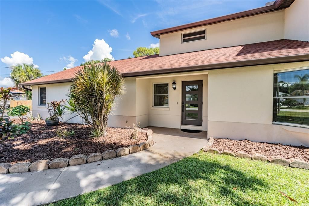 Activo con contrato: $789,000 (4 camas, 2 baños, 2041 Pies cuadrados)