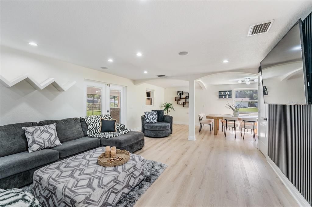 Activo con contrato: $789,000 (4 camas, 2 baños, 2041 Pies cuadrados)