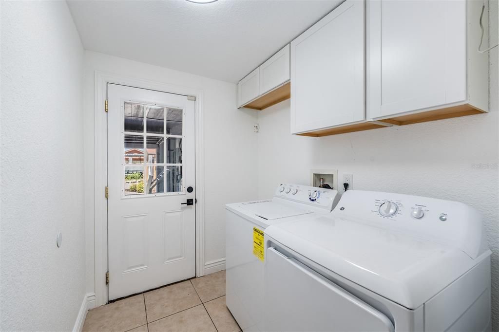 Activo con contrato: $789,000 (4 camas, 2 baños, 2041 Pies cuadrados)