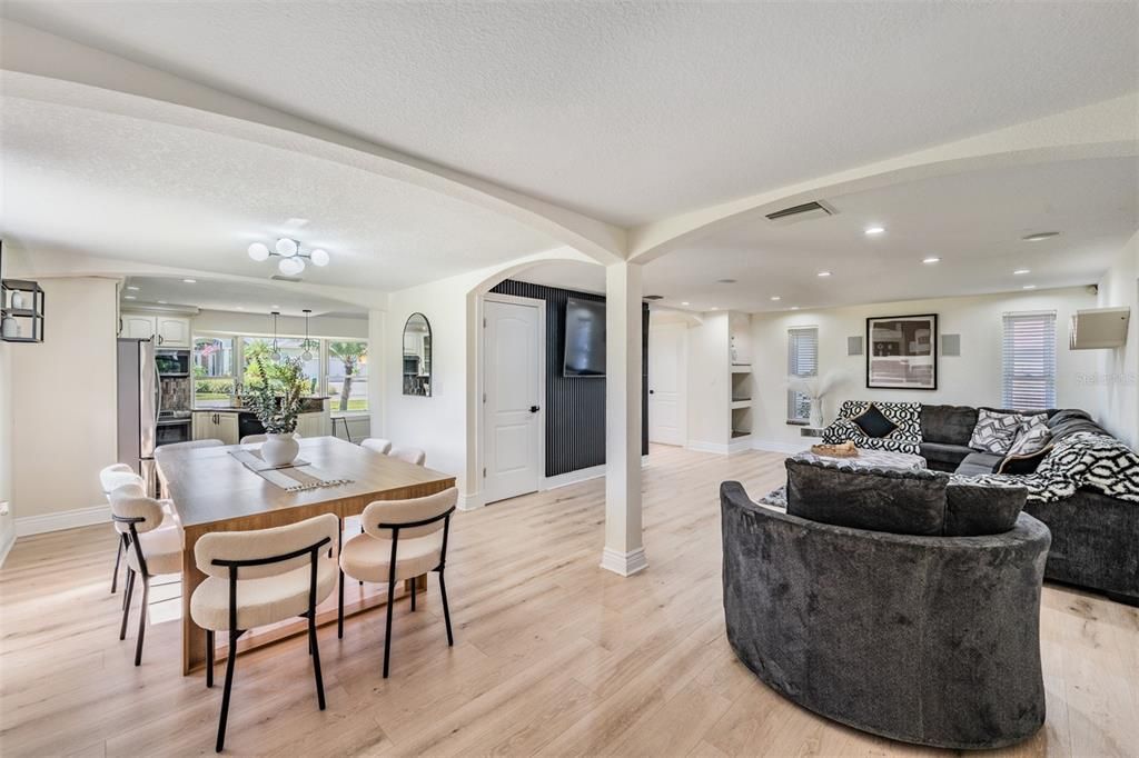 Activo con contrato: $789,000 (4 camas, 2 baños, 2041 Pies cuadrados)