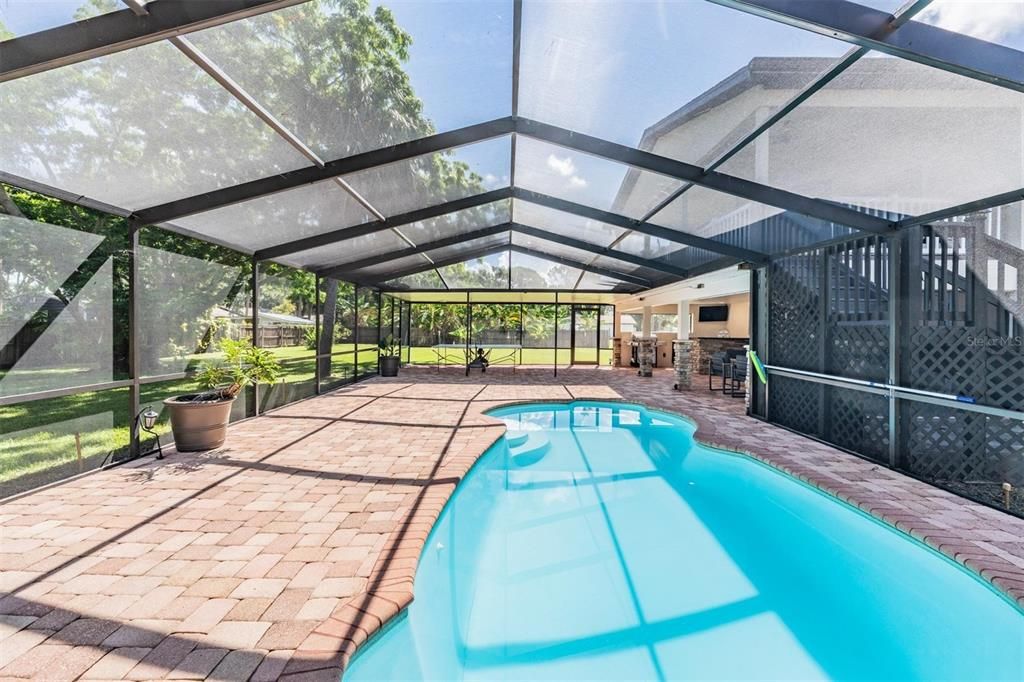 Activo con contrato: $789,000 (4 camas, 2 baños, 2041 Pies cuadrados)