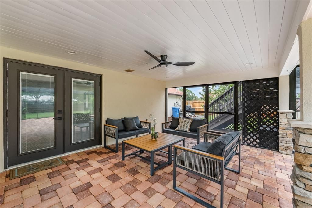 Activo con contrato: $789,000 (4 camas, 2 baños, 2041 Pies cuadrados)