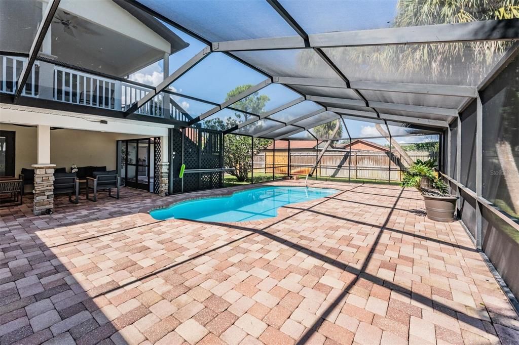 Activo con contrato: $789,000 (4 camas, 2 baños, 2041 Pies cuadrados)