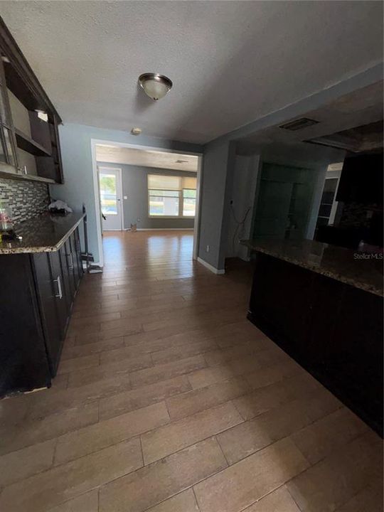 For Sale: $229,900 (3 beds, 2 baths, 1272 Square Feet)