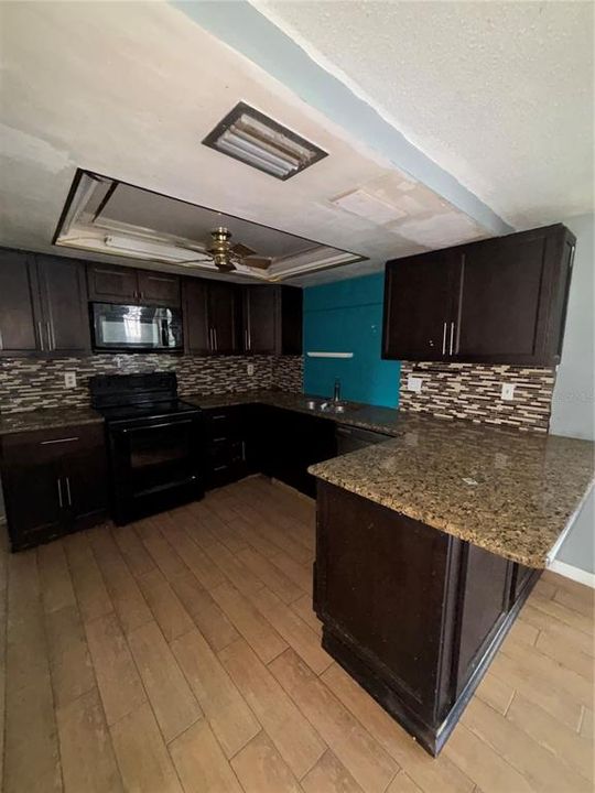 For Sale: $229,900 (3 beds, 2 baths, 1272 Square Feet)