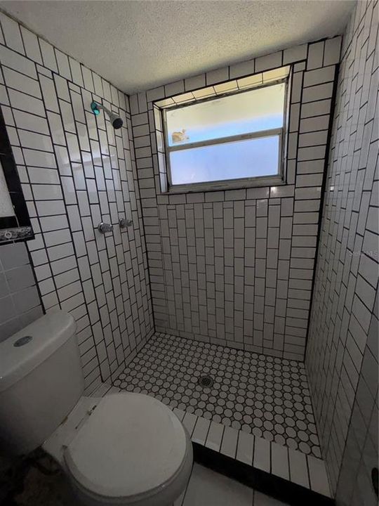 For Sale: $229,900 (3 beds, 2 baths, 1272 Square Feet)