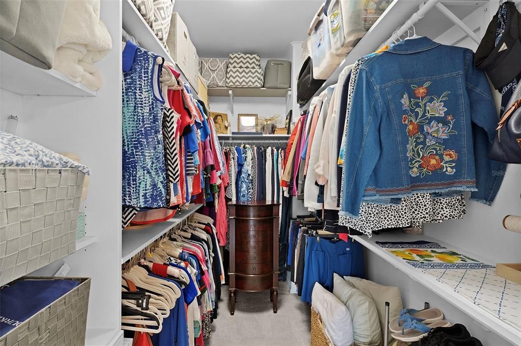 Activo con contrato: $337,500 (3 camas, 2 baños, 2220 Pies cuadrados)