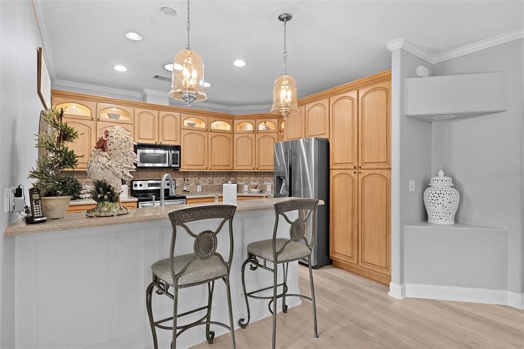 Activo con contrato: $337,500 (3 camas, 2 baños, 2220 Pies cuadrados)