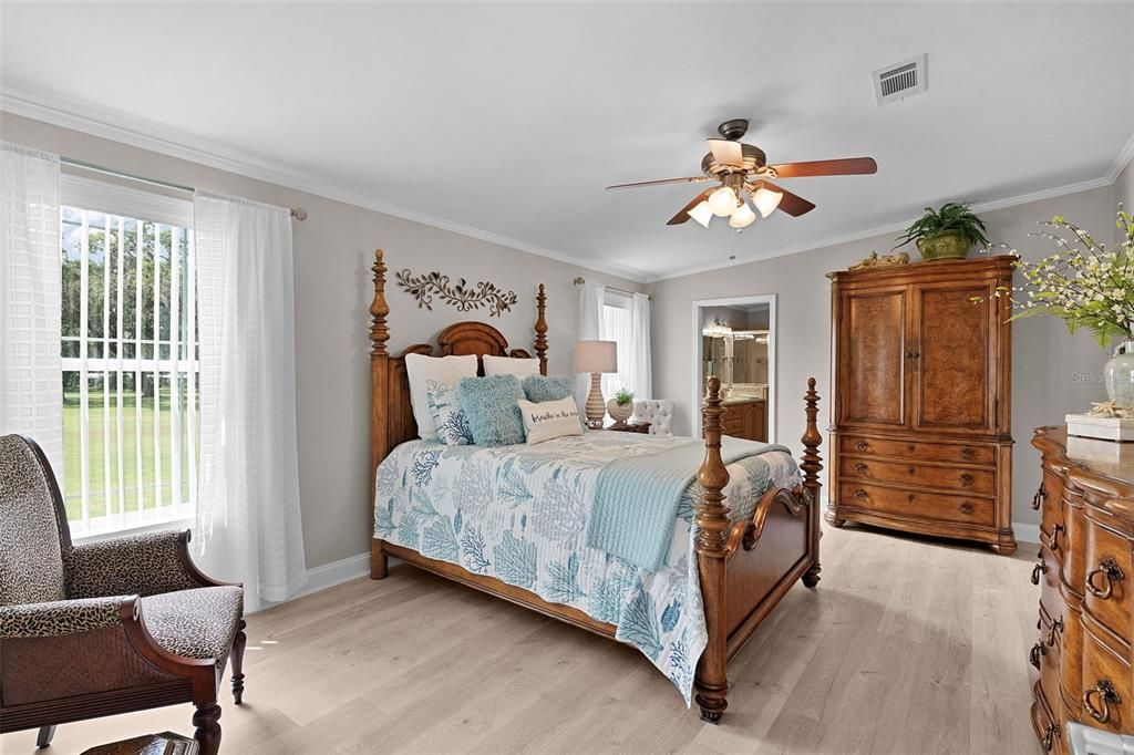 Activo con contrato: $337,500 (3 camas, 2 baños, 2220 Pies cuadrados)