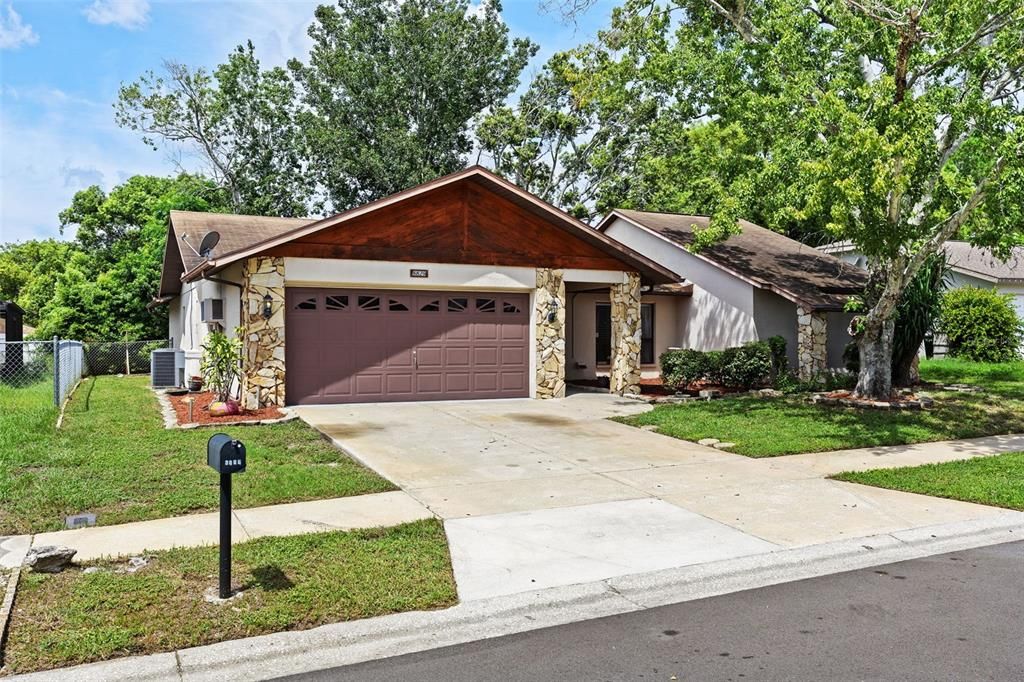 Под контрактом: $1,795 (3 спален, 2 ванн, 1806 Квадратных фут)