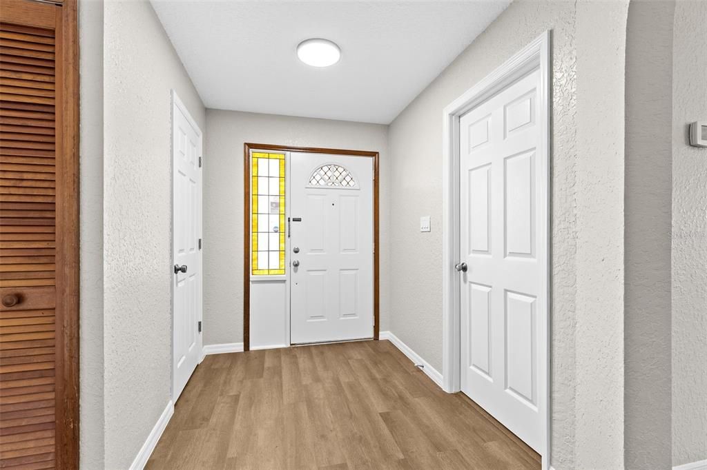 Под контрактом: $1,795 (3 спален, 2 ванн, 1806 Квадратных фут)