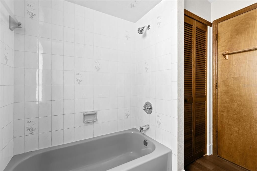 Под контрактом: $1,795 (3 спален, 2 ванн, 1806 Квадратных фут)