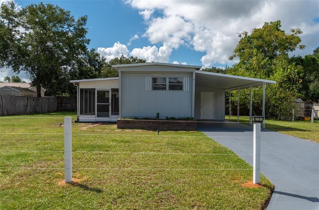 For Sale: $175,000 (2 beds, 2 baths, 720 Square Feet)