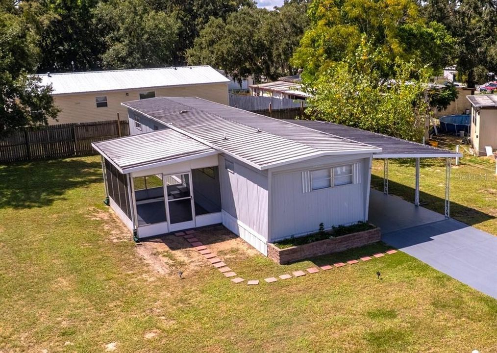 For Sale: $175,000 (2 beds, 2 baths, 720 Square Feet)