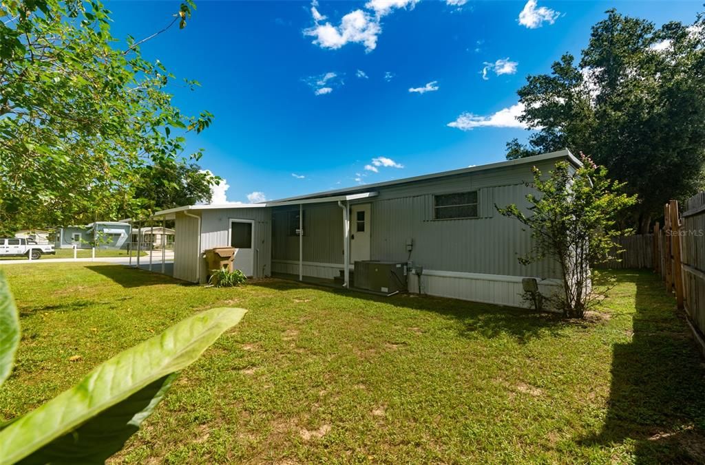 For Sale: $175,000 (2 beds, 2 baths, 720 Square Feet)