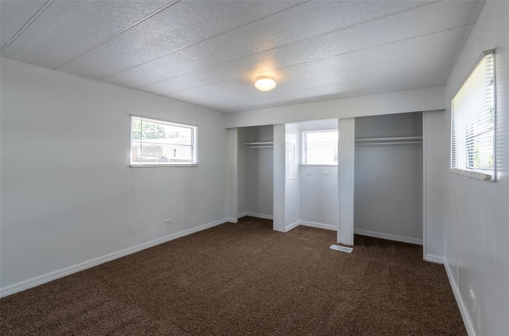 For Sale: $175,000 (2 beds, 2 baths, 720 Square Feet)