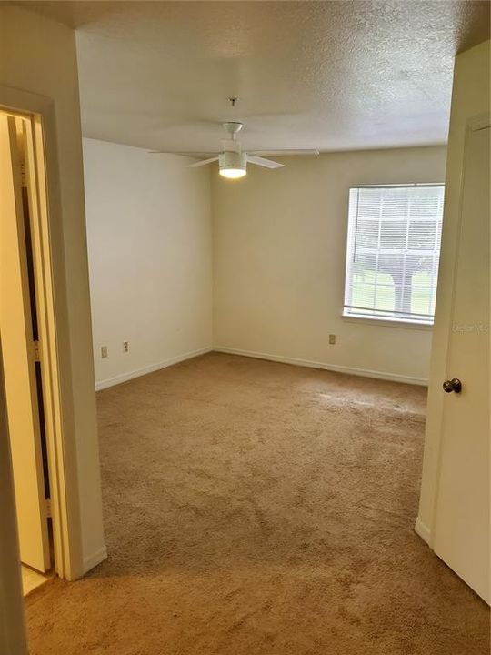 待售: $175,000 (2 贝兹, 2 浴室, 1080 平方英尺)