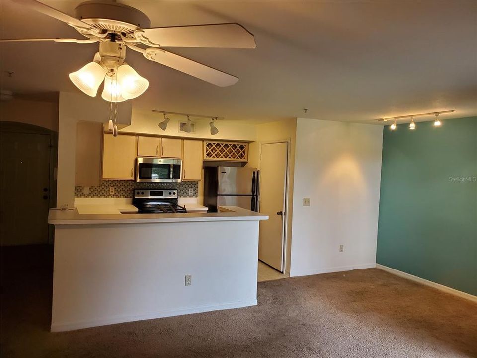 待售: $175,000 (2 贝兹, 2 浴室, 1080 平方英尺)