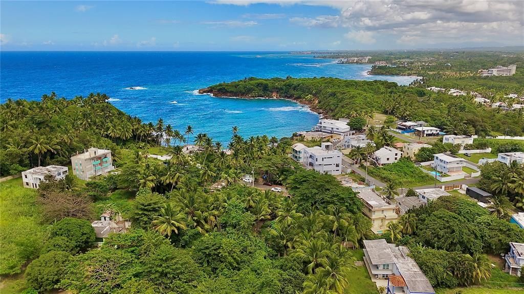 En Venta: $1,900,000 (0.64 acres)