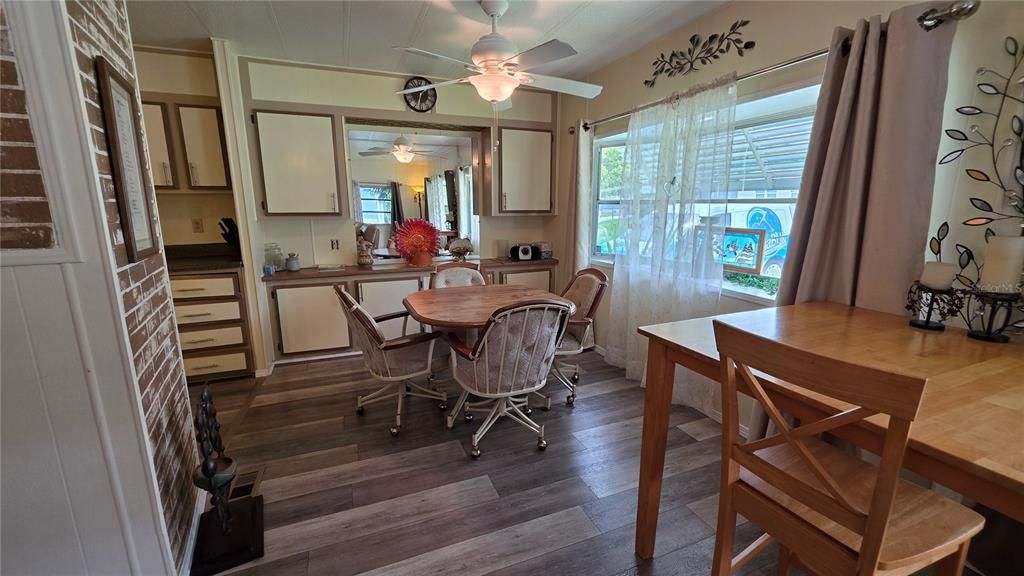 待售: $144,000 (2 贝兹, 2 浴室, 1248 平方英尺)