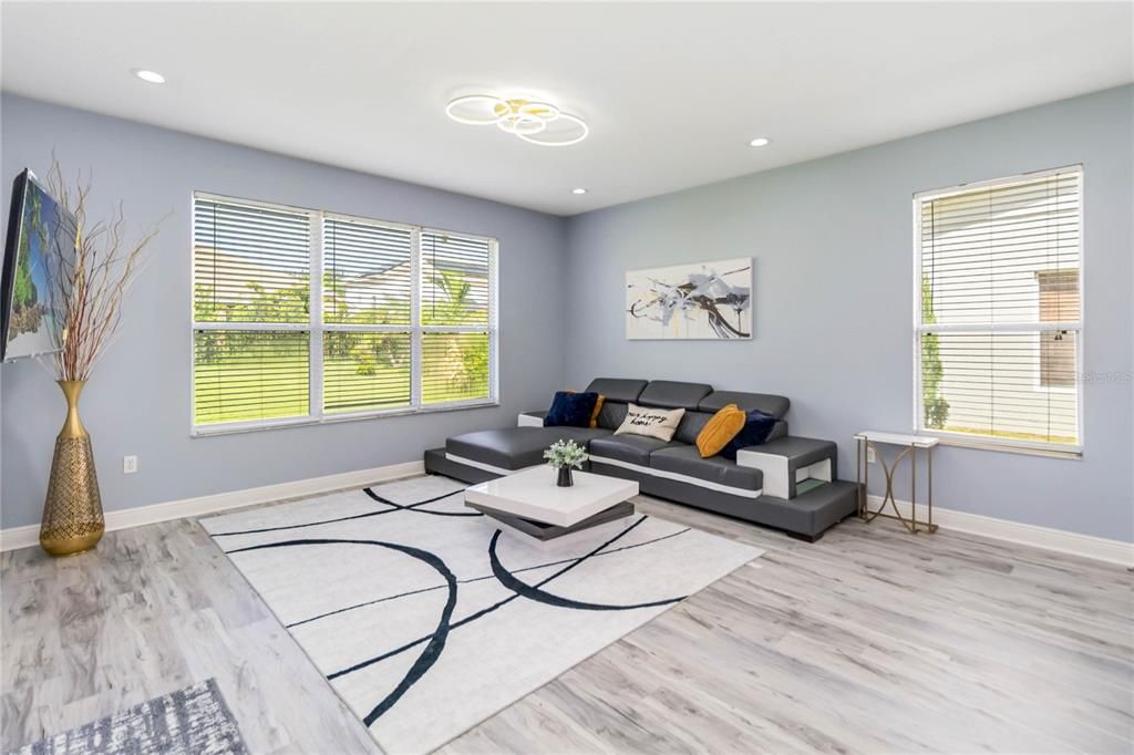 Active With Contract: $595,000 (4 beds, 3 baths, 3591 Square Feet)