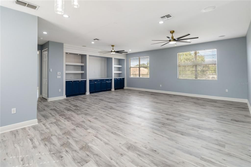 Active With Contract: $595,000 (4 beds, 3 baths, 3591 Square Feet)