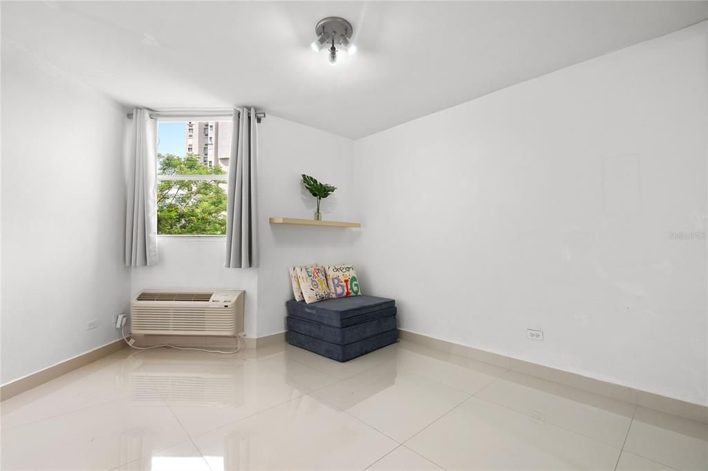 В аренду: $3,500 (3 спален, 2 ванн, 1717 Квадратных фут)