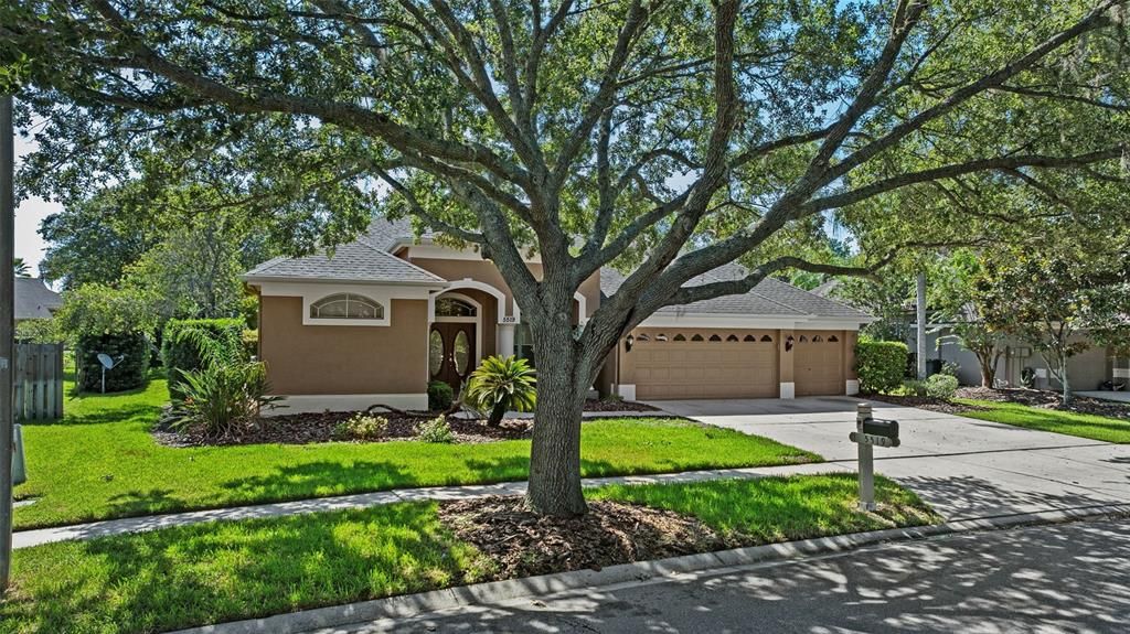 Active With Contract: $3,540 (4 beds, 3 baths, 2585 Square Feet)