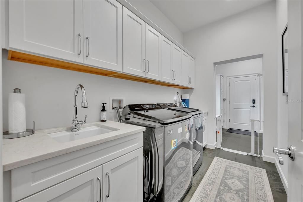 待售: $1,649,999 (4 贝兹, 3 浴室, 2860 平方英尺)