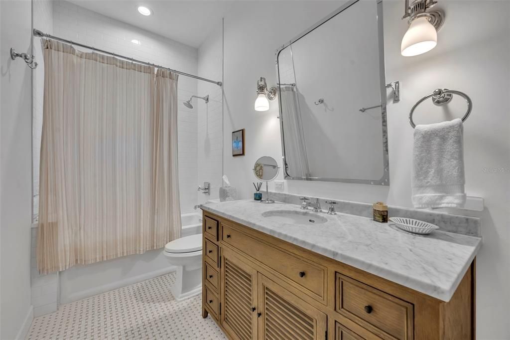 待售: $1,649,999 (4 贝兹, 3 浴室, 2860 平方英尺)