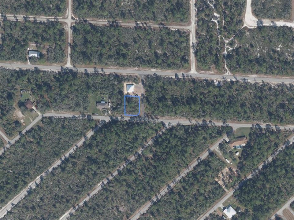 На продажу: $17,500 (0.27 acres)