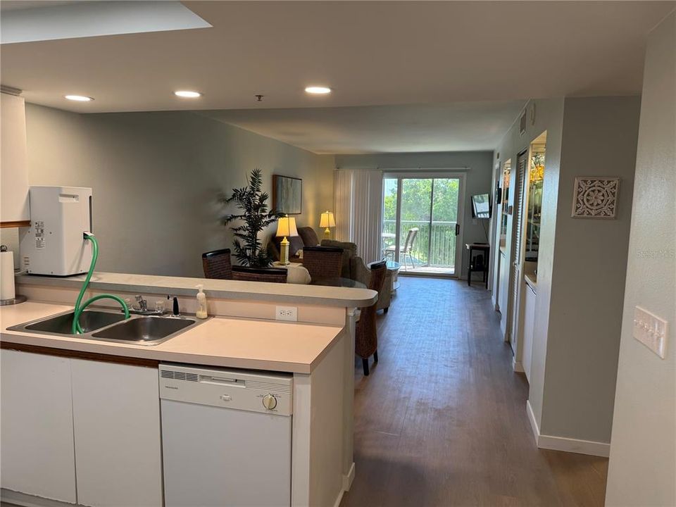 В аренду: $2,000 (2 спален, 2 ванн, 978 Квадратных фут)