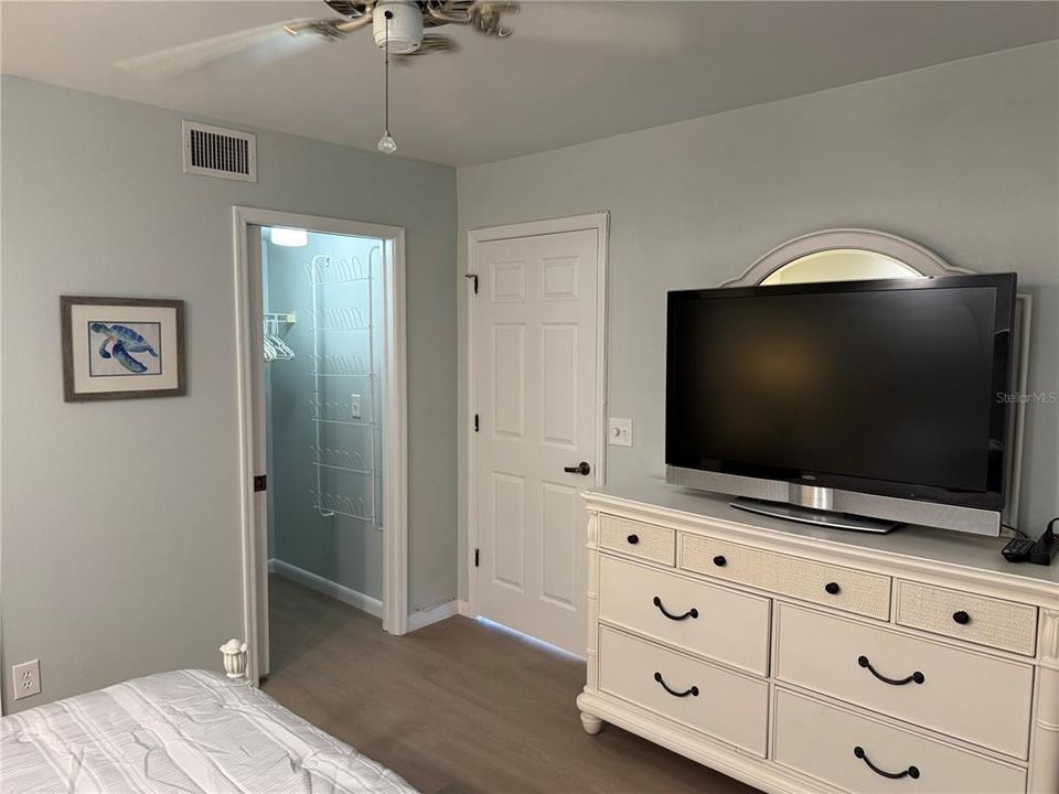 В аренду: $2,000 (2 спален, 2 ванн, 978 Квадратных фут)